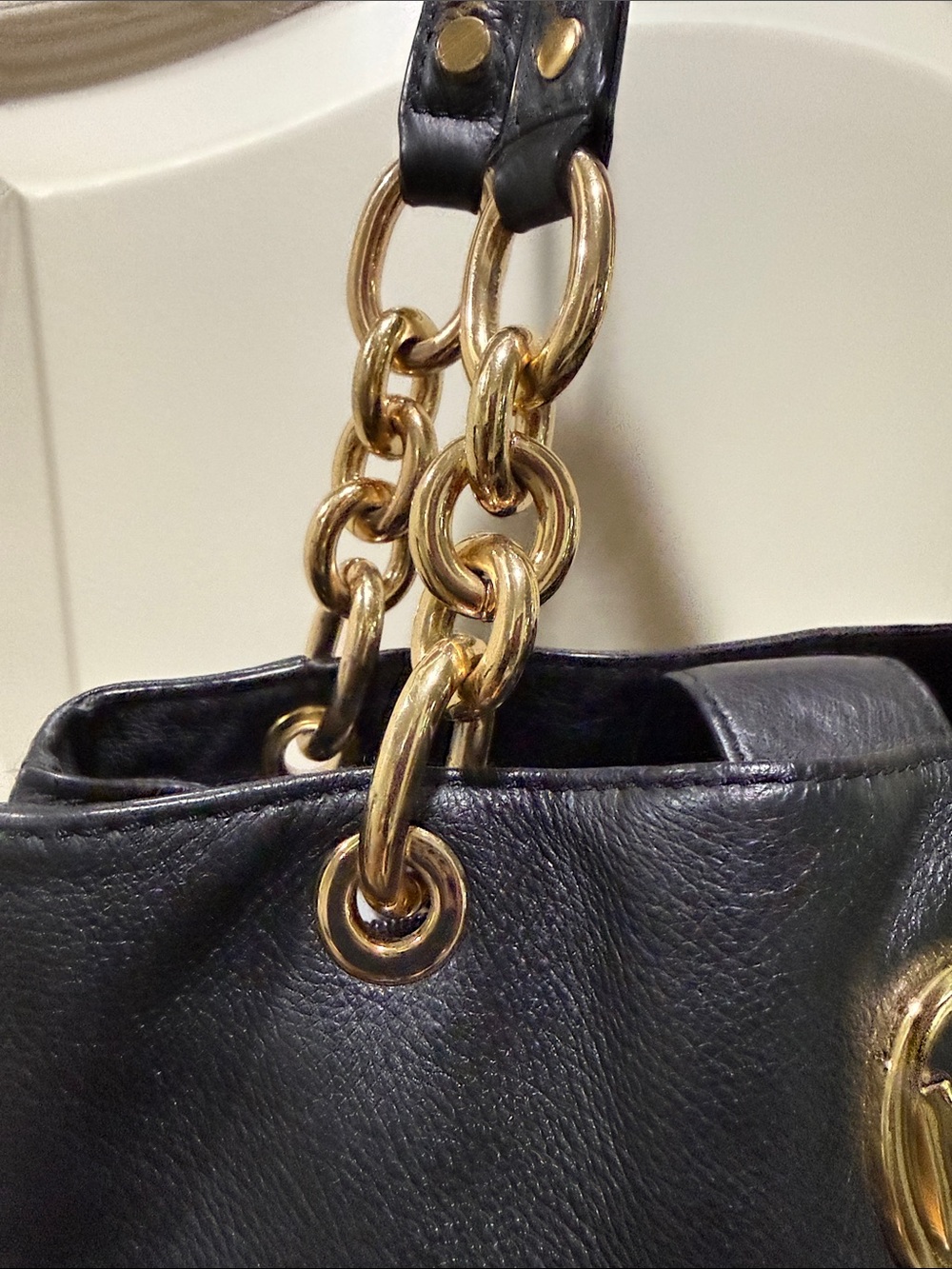 Michael Kors "Fulton Chain" Pebbled Leather Shoulder Bag - Picture 3 of 15